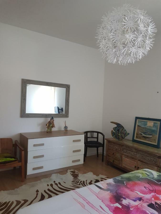 Romantica Fuga Con Vista Panoramica Sulla Citta Di Savona Apartment Bagian luar foto